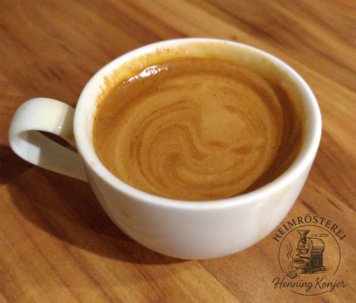 Frisch gebrühter Espresso aus der Heimrösterei